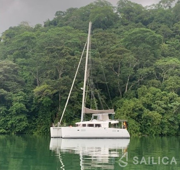 Lagoon 450 - Yacht Charter Sailica