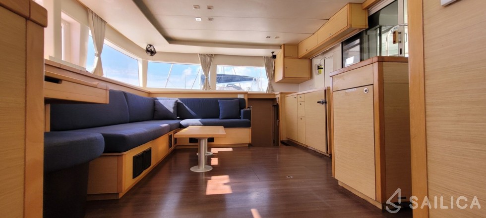 Lagoon 450 - Yacht Charter Sailica