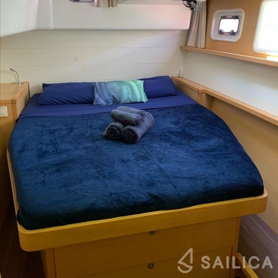 Lagoon 450 - Yacht Charter Sailica