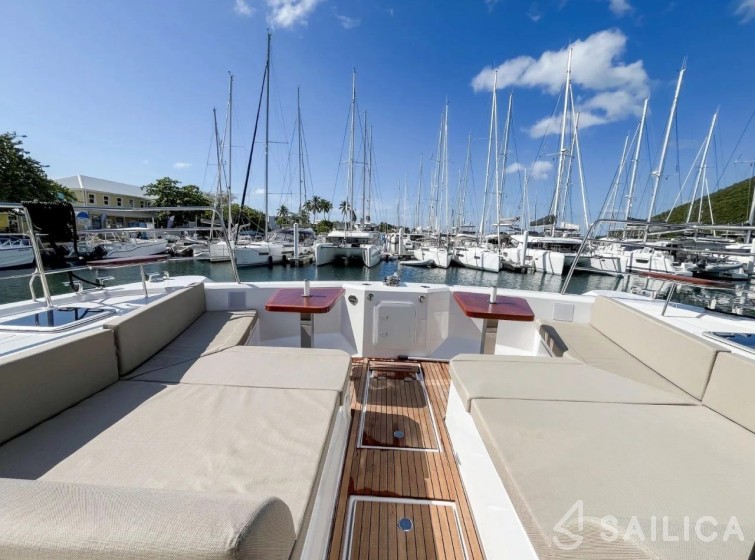 Aventura 50 MY - Yacht Charter Sailica