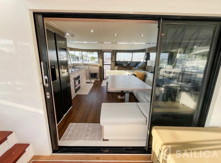 Aventura 50 MY - Yacht Charter Sailica