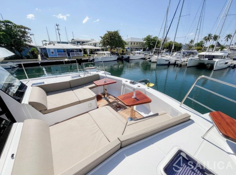 Aventura 50 MY - Yacht Charter Sailica