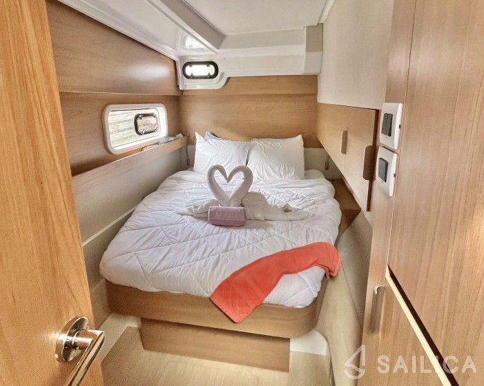 Bali Catspace 40 - Yacht Charter Sailica