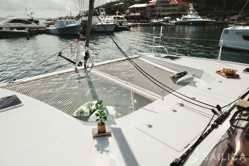 Nautitech 40 - Yacht Charter Sailica