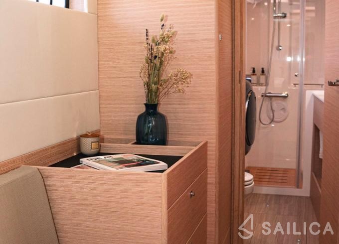 Nautitech 40 - Yacht Charter Sailica