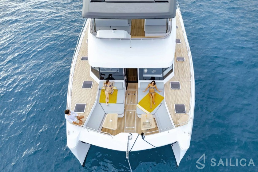 Aventura 50 MY - Yacht Charter Sailica