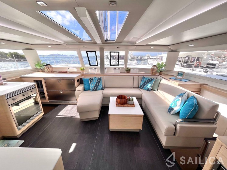 Tanna 47 - Yacht Charter Sailica