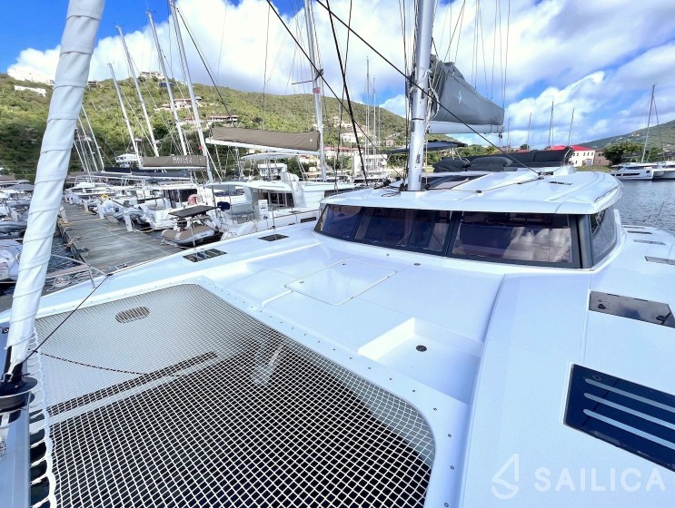 Tanna 47 - Yacht Charter Sailica