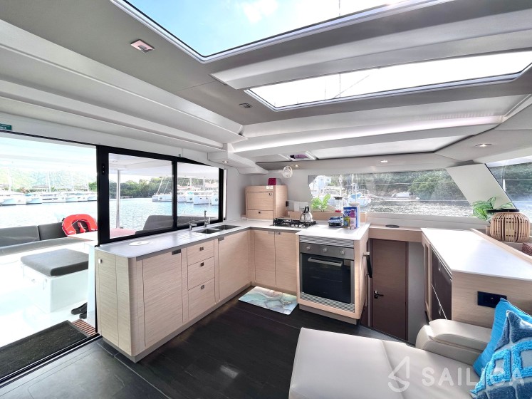 Tanna 47 - Yacht Charter Sailica