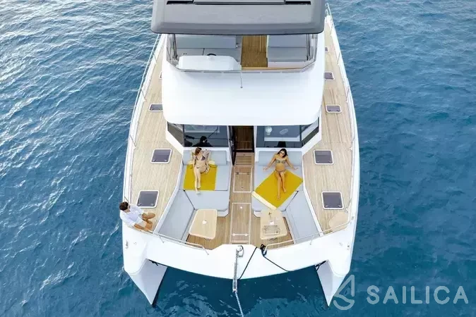 Aventura 50 MY - Yacht Charter Sailica
