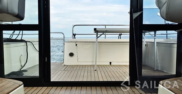 Delphia 1050 - Yacht Charter Sailica