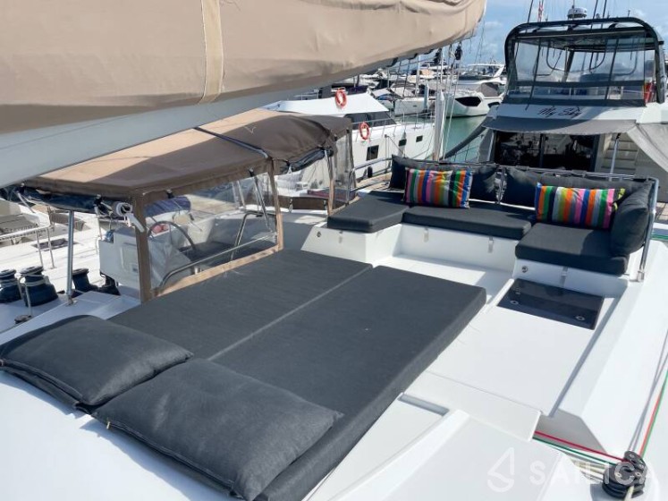 Saona 47 - Yacht Charter Sailica