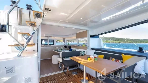Lagoon 43 Power - Yacht Charter Sailica