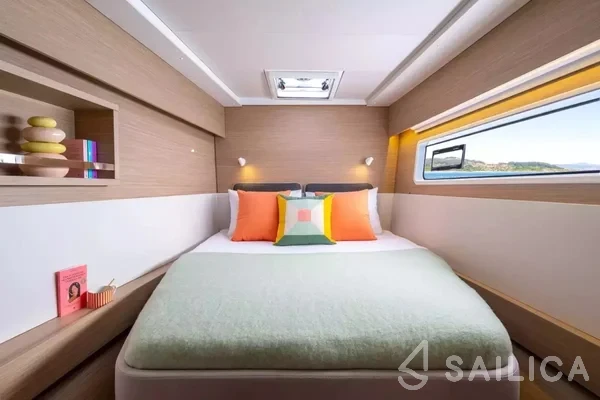 Lagoon 43 Power - Yacht Charter Sailica