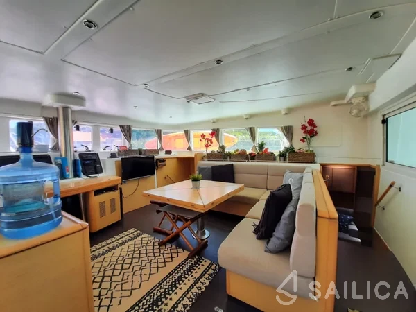 Lagoon 500 - Yacht Charter Sailica