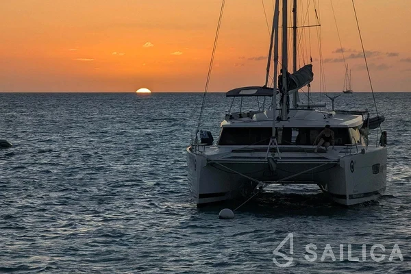 Aura 51 - Yacht Charter Sailica