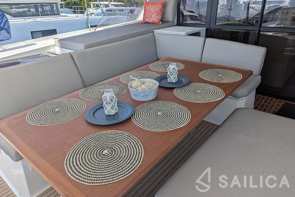 Aura 51 - Yacht Charter Sailica