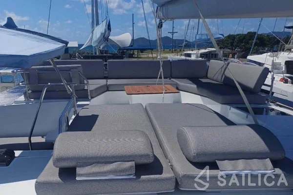 Aura 51 - Yacht Charter Sailica
