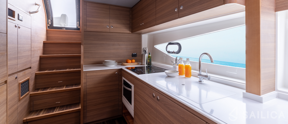 Aquila 54 - Yacht Charter Sailica