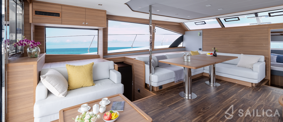Aquila 54 - Yacht Charter Sailica