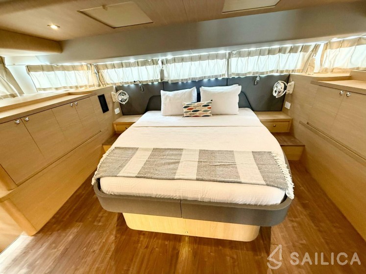 Aquila 54 - Yacht Charter Sailica