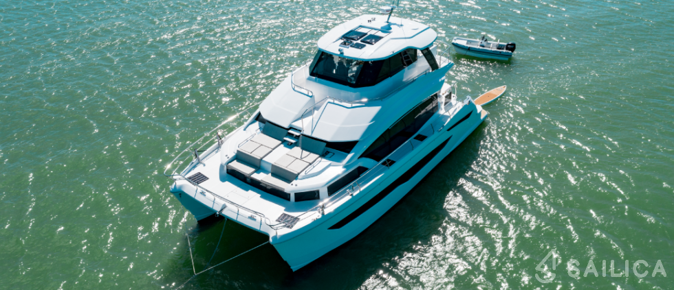 Aquila 54 - Yacht Charter Sailica