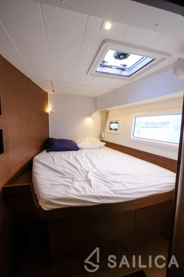 Lagoon 42 - Yacht Charter Sailica