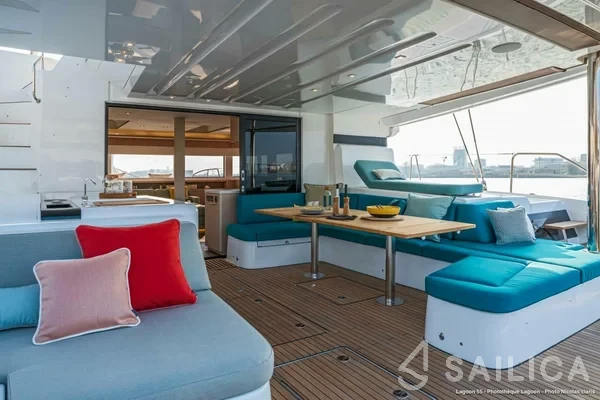 Lagoon 55 - Yacht Charter Sailica