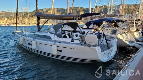 X 4-3 - Yacht Charter Sailica