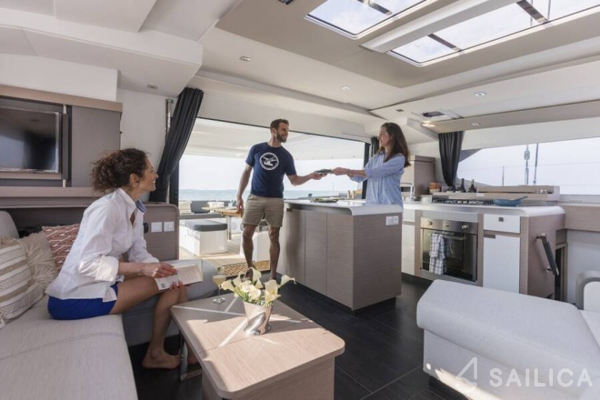 Aura 51 - Yacht Charter Sailica
