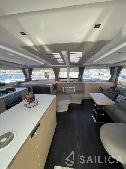 Aura 51 - Yacht Charter Sailica