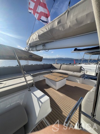 Aura 51 - Yacht Charter Sailica