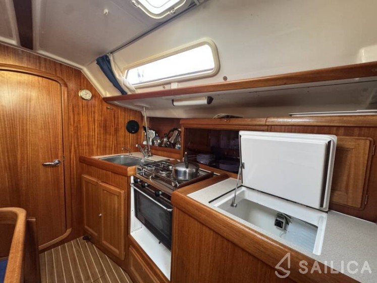 Dufour 36 Classic - Yacht Charter Sailica