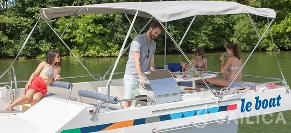 Le Boat Horizon 2 - Yacht Charter Sailica