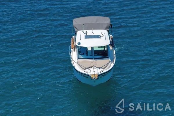 Ocqueteau Timonier 715 - Yacht Charter Sailica