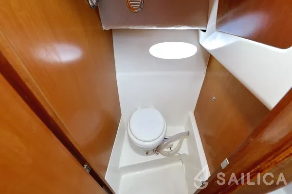 Ocqueteau Timonier 715 - Yacht Charter Sailica