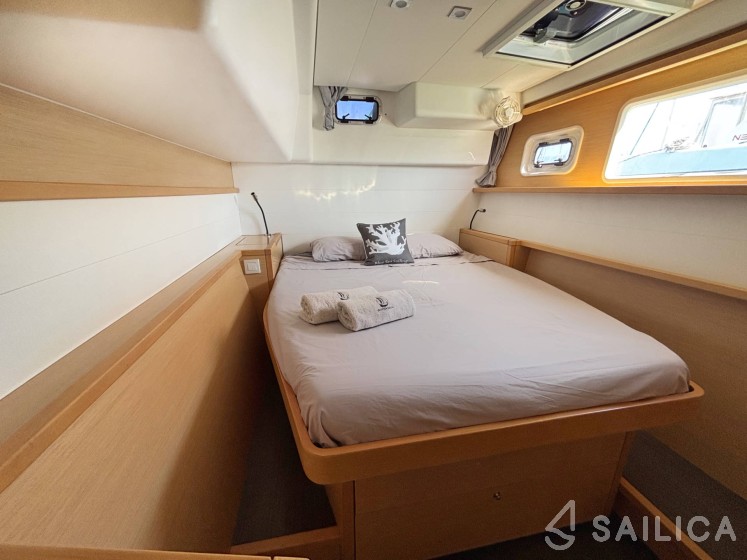 Lagoon 450 - Yacht Charter Sailica