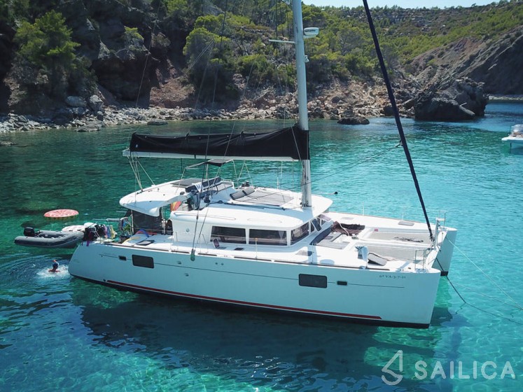 Lagoon 450 - Yacht Charter Sailica