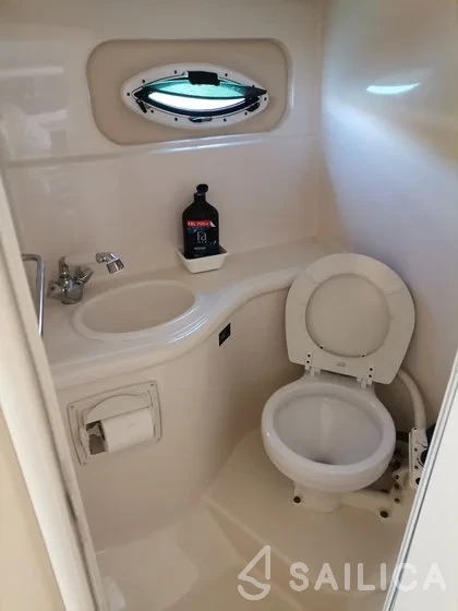 Monterey 298 SS - Yacht Charter Sailica