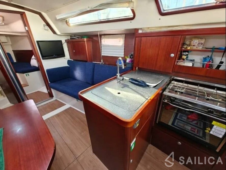 Hanse 350 - Yacht Charter Sailica