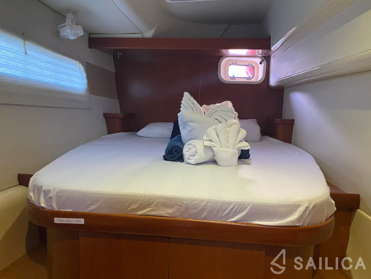 Lagoon 46  - Yacht Charter Sailica