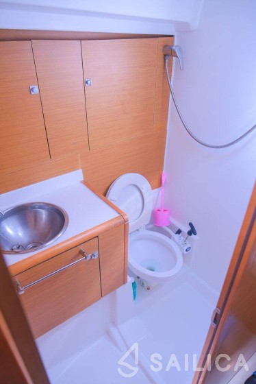 Sun Odyssey 449 - Yacht Charter Sailica