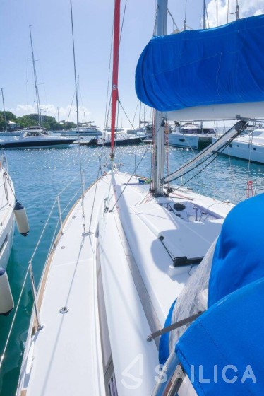 Sun Odyssey 419 - Yacht Charter Sailica