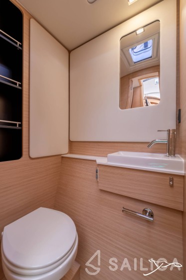 Nautitech 44 - Yacht Charter Sailica