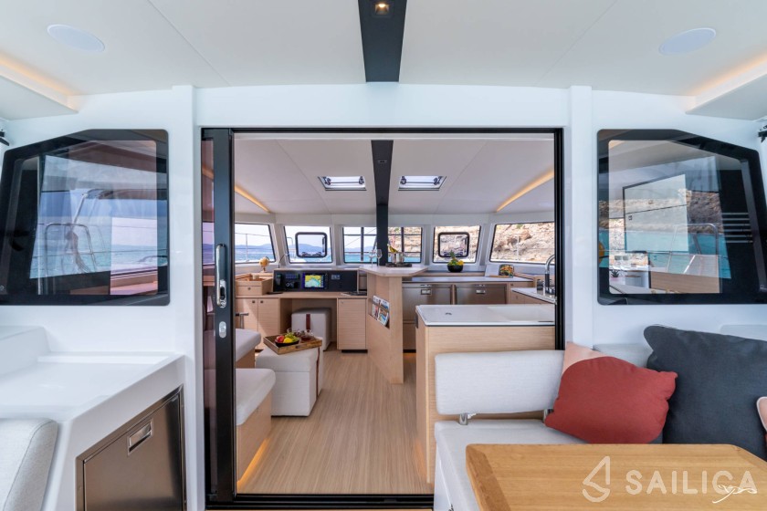 Nautitech 44 - Yacht Charter Sailica