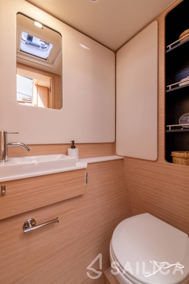 Nautitech 44 - Yacht Charter Sailica