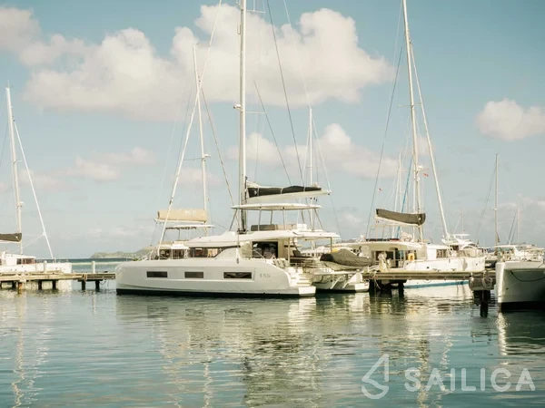 Lagoon 55 - Yacht Charter Sailica