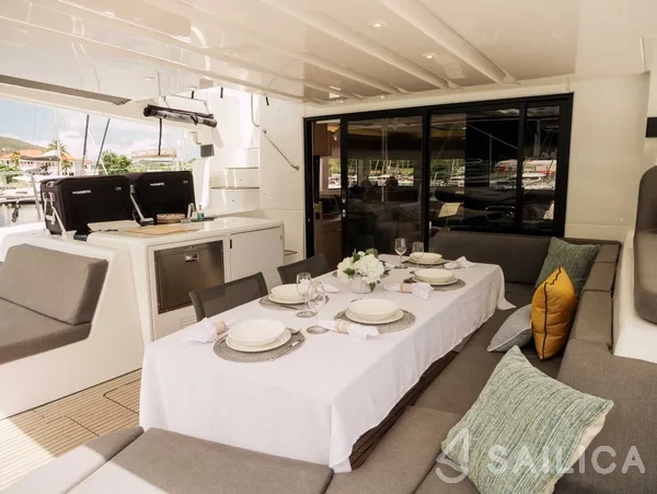 Lagoon 55 - Yacht Charter Sailica