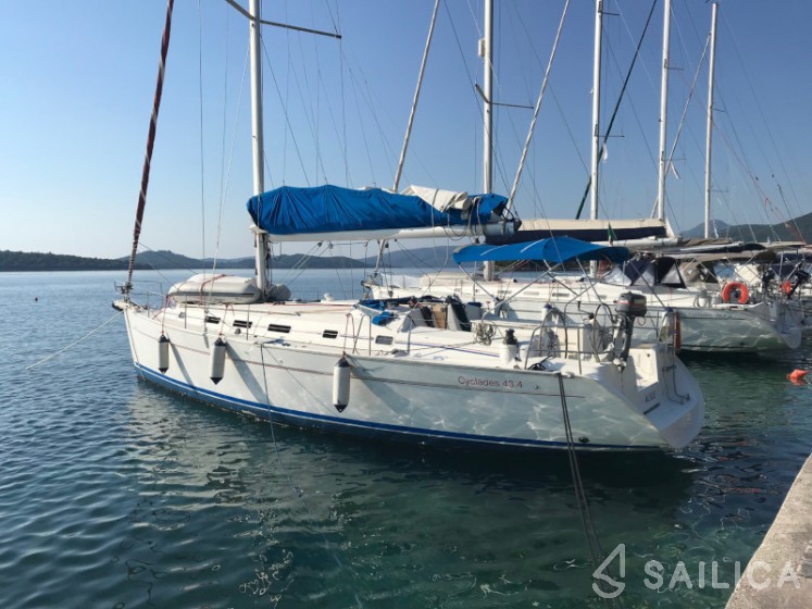Cyclades 43.4 - Yacht Charter Sailica