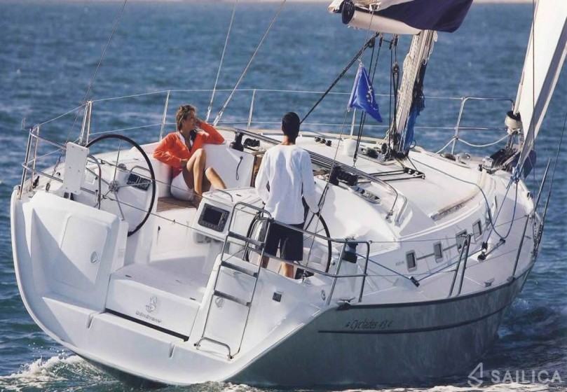 Cyclades 43.4 - Yacht Charter Sailica